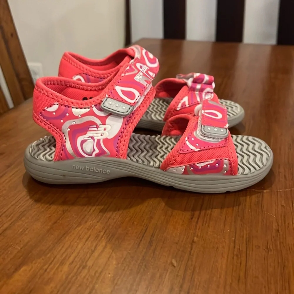 New Balance Kids Poolside Sandal shoes new Size 12 Toddlers Girls